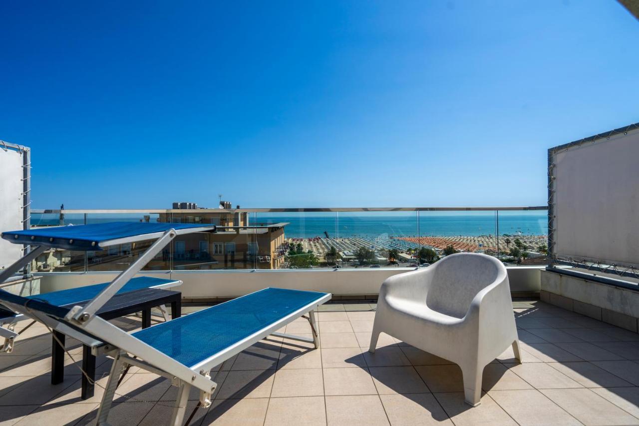 Hotel Cristallo Rimini Exterior photo