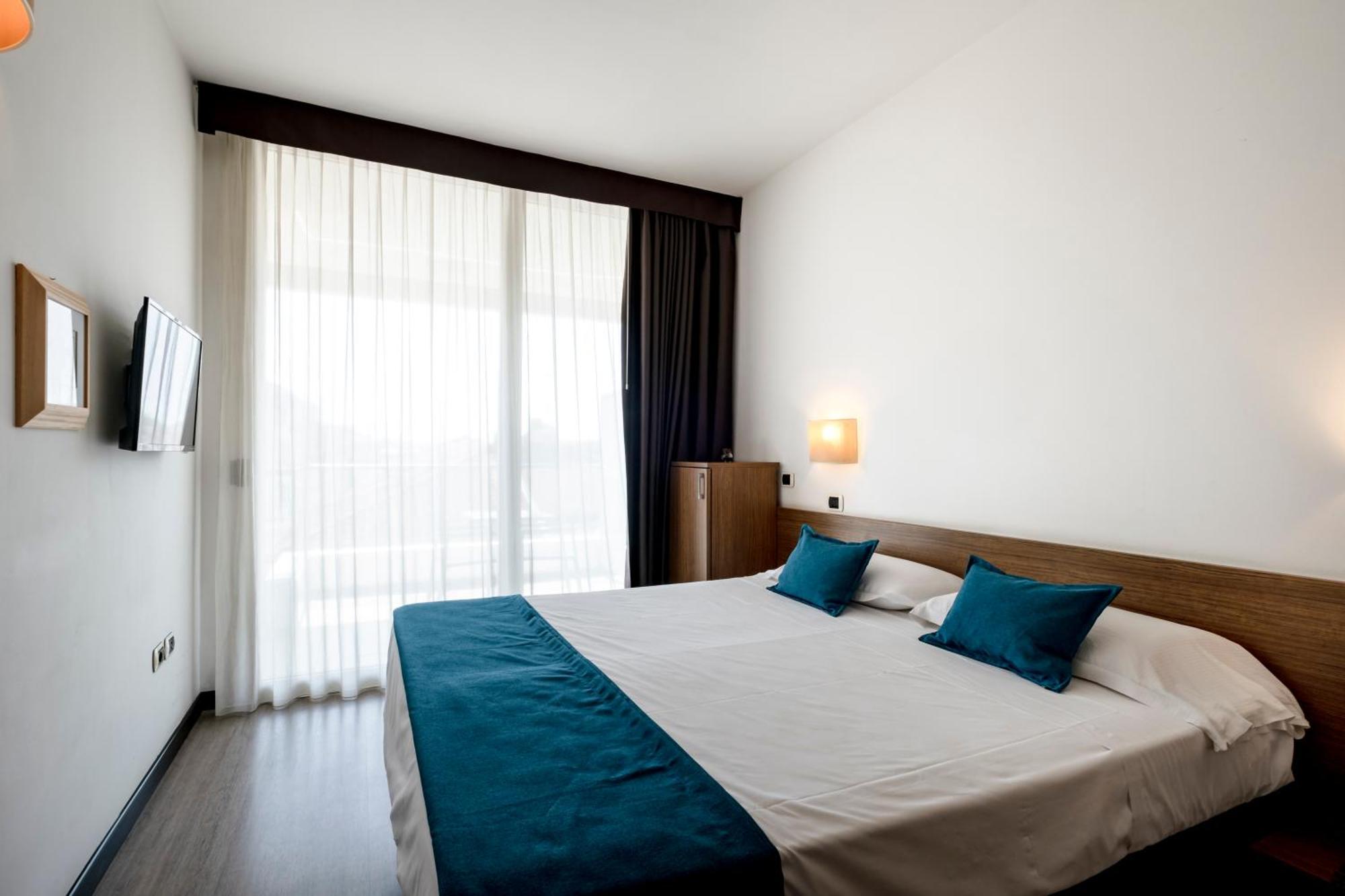 Hotel Cristallo Rimini Exterior photo