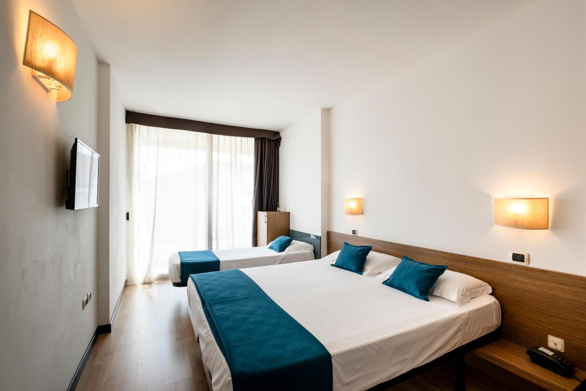 Hotel Cristallo Rimini Exterior photo