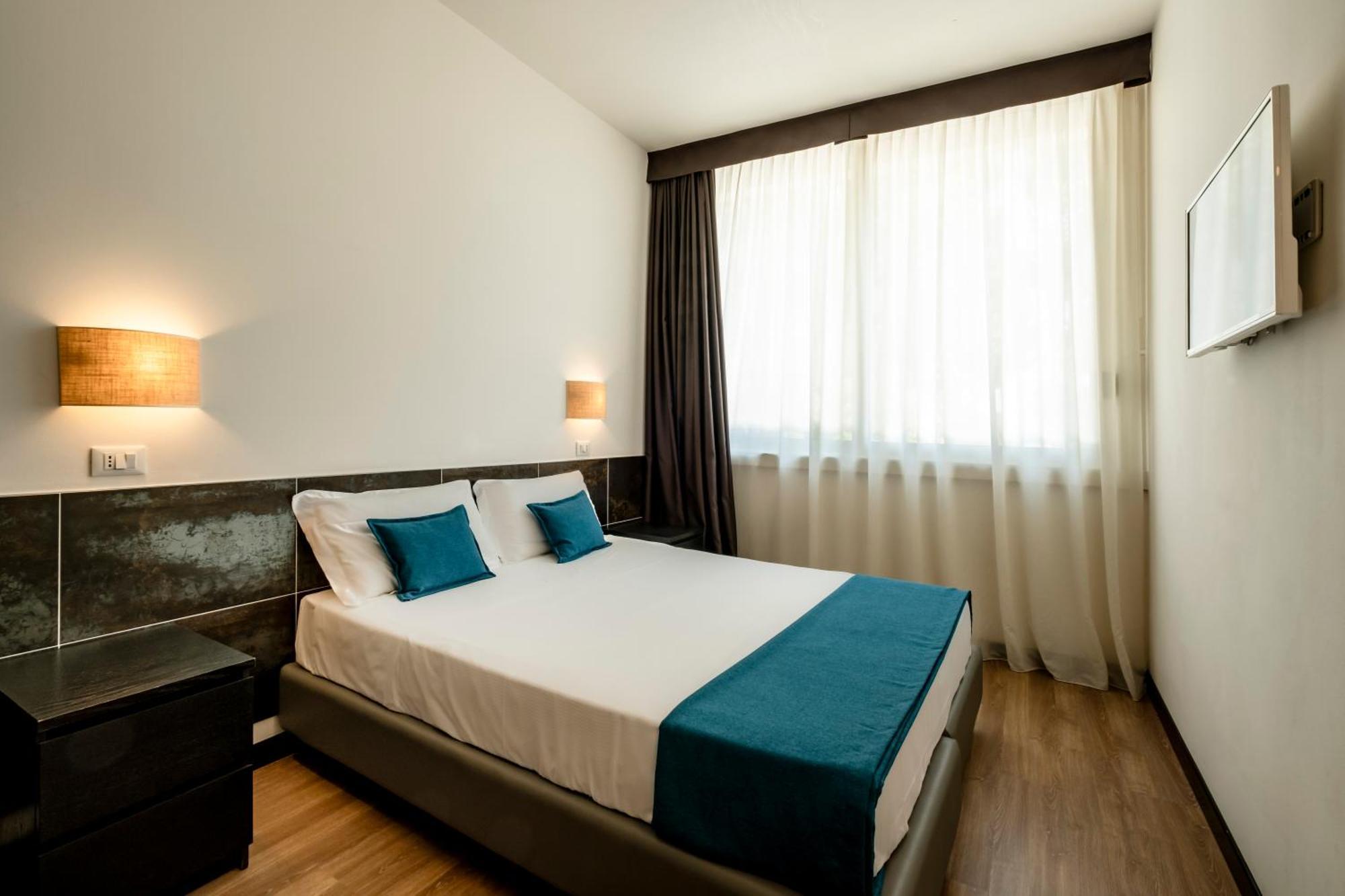 Hotel Cristallo Rimini Exterior photo