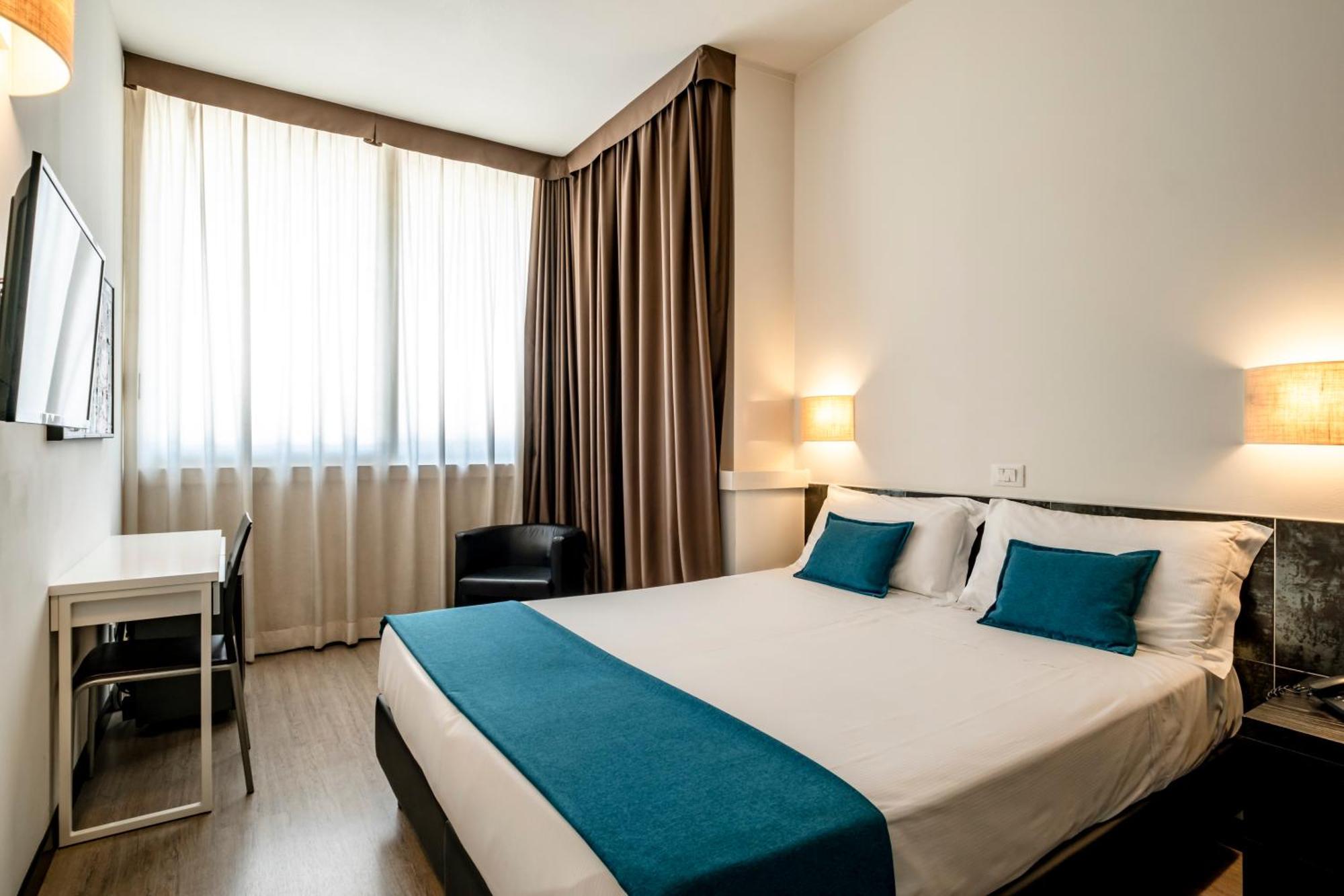 Hotel Cristallo Rimini Exterior photo