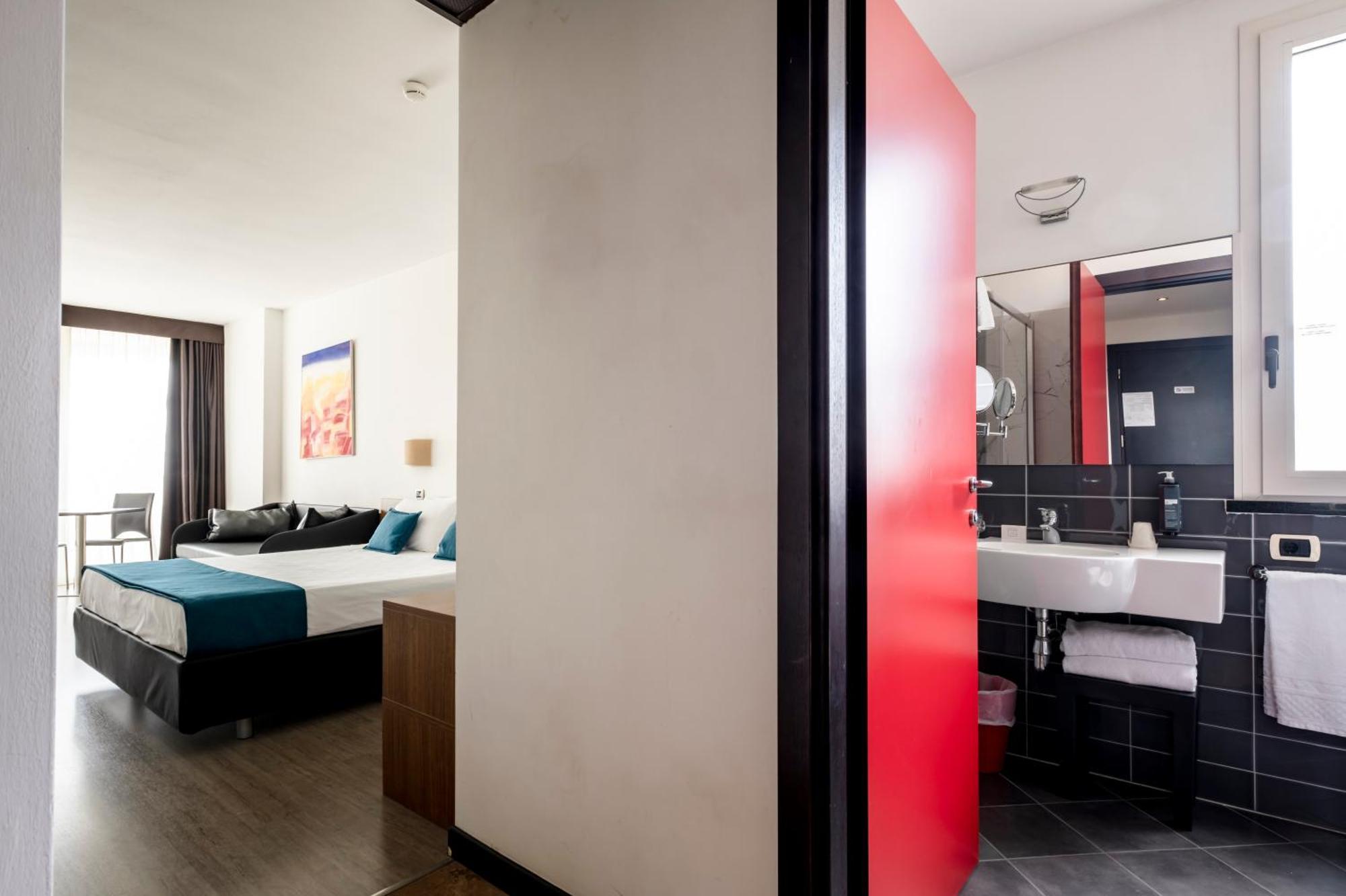 Hotel Cristallo Rimini Exterior photo